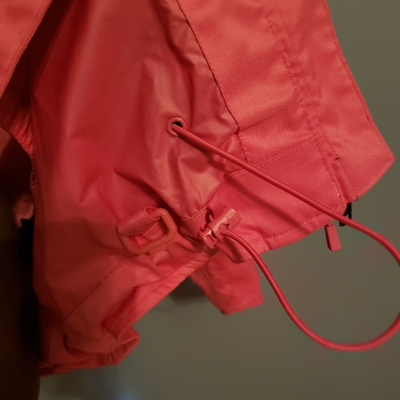 Ladies size small Under Armour all weather coat. - Picture 5 of 7